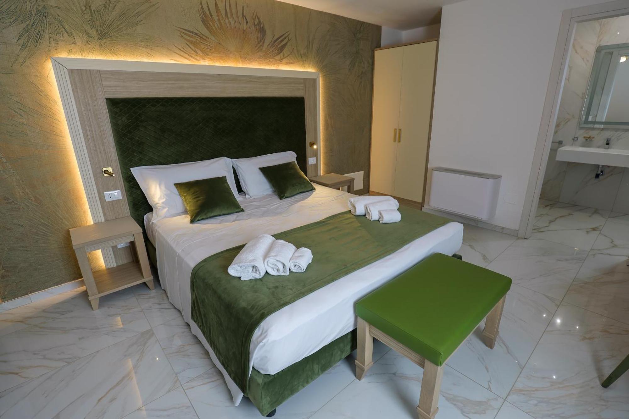 Grotta Saracena Resort 포르토 세자레오 외부 사진