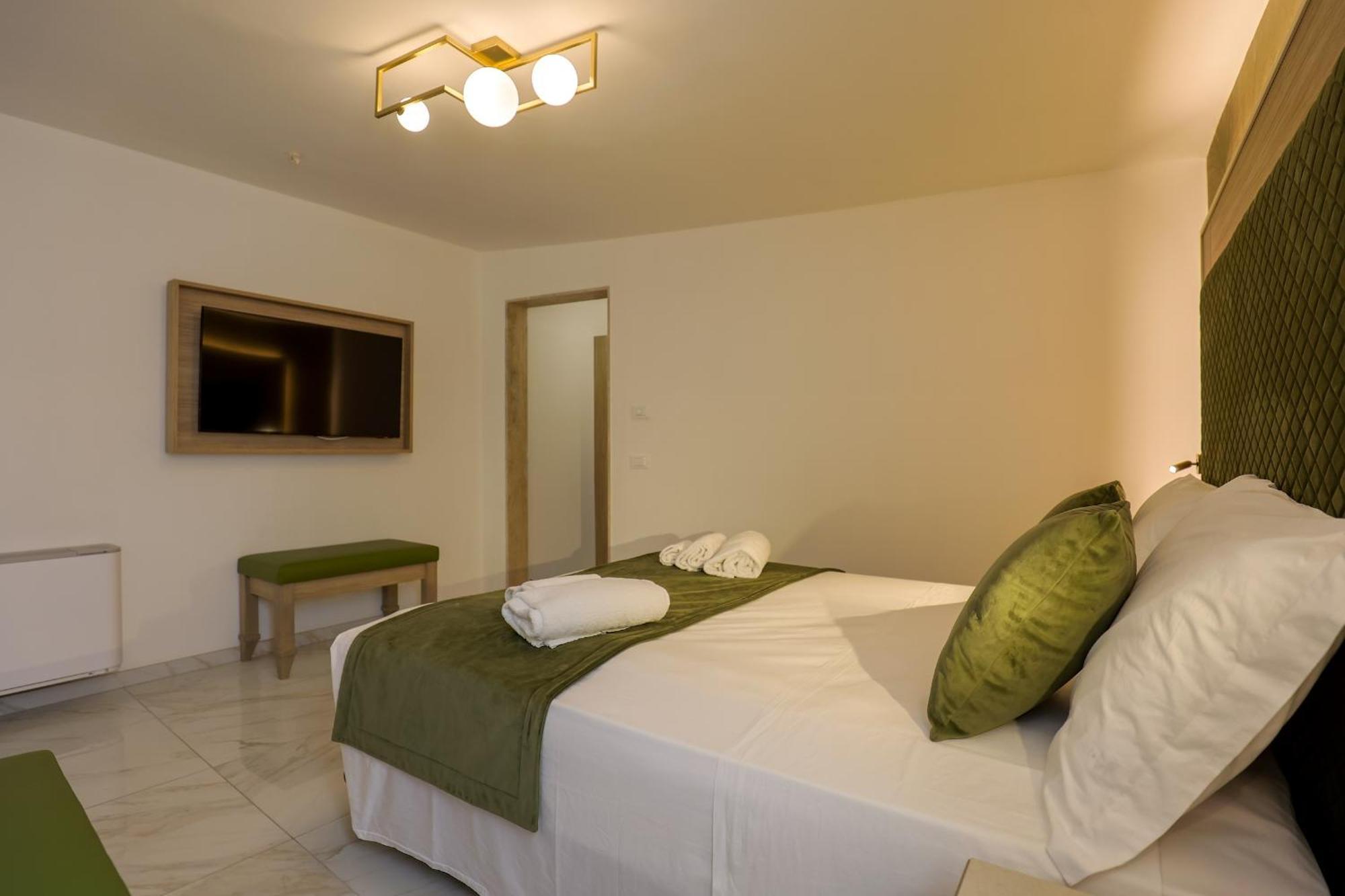 Grotta Saracena Resort 포르토 세자레오 외부 사진